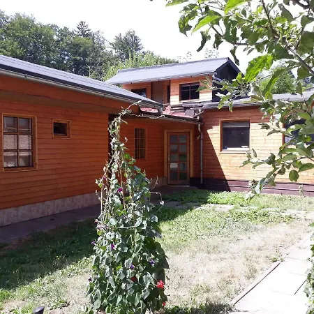 1 Apartment *